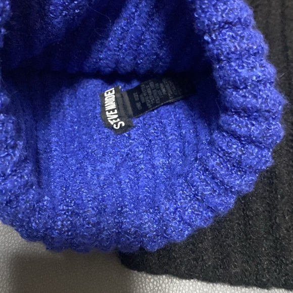 NWT Steve Madden Women's Heathered
Rib Knit Beanie - Picture 2 of 2
